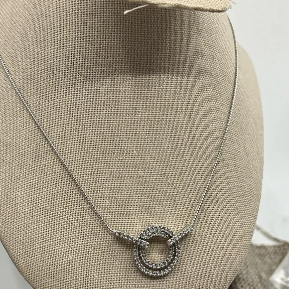 Genuine Vintage Swarovski 14-16” Adjustable Necklace with Original Box - Picture 5 of 13